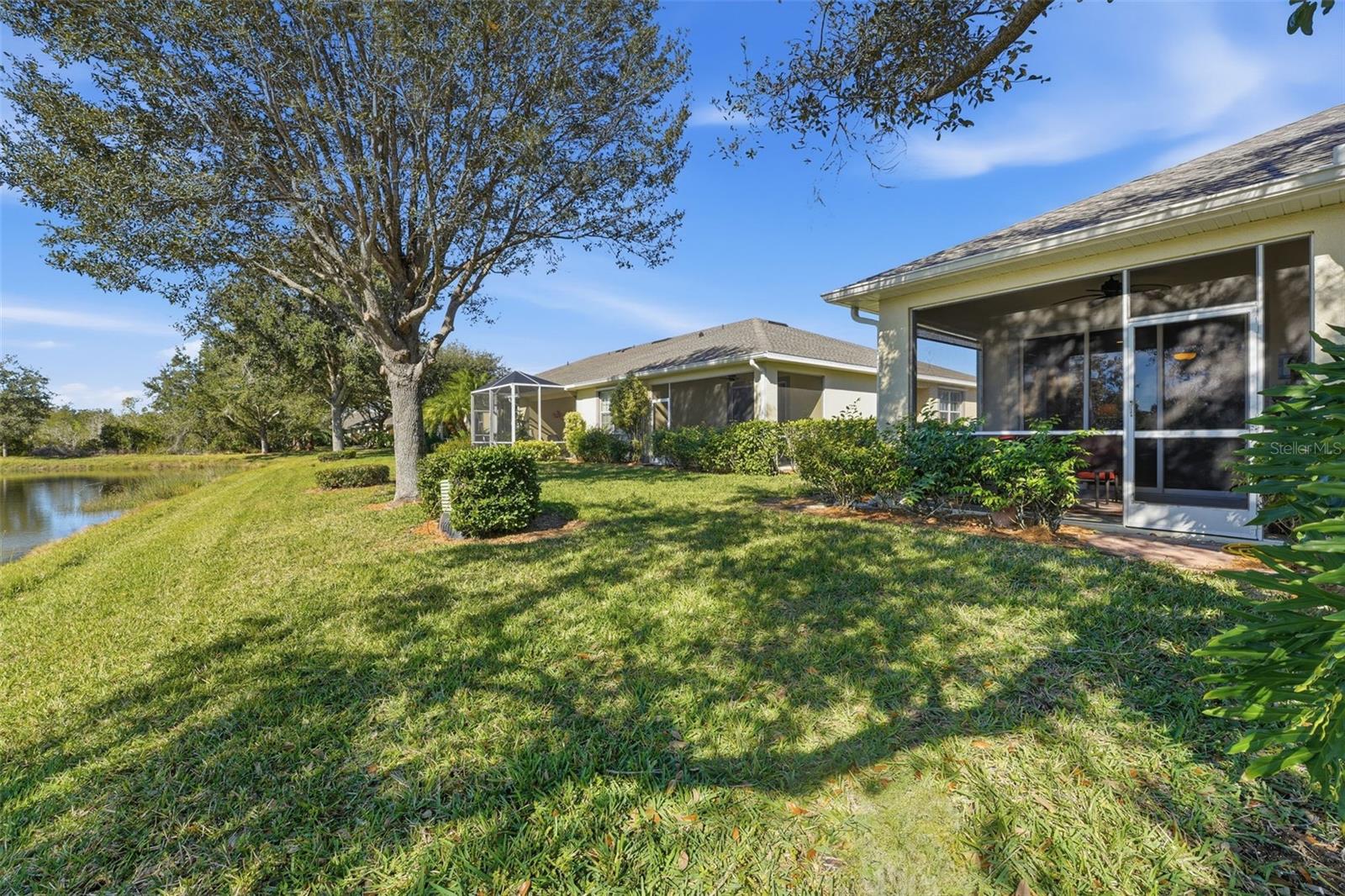 Image 26 of 51 For 9419 Carnaby Drive