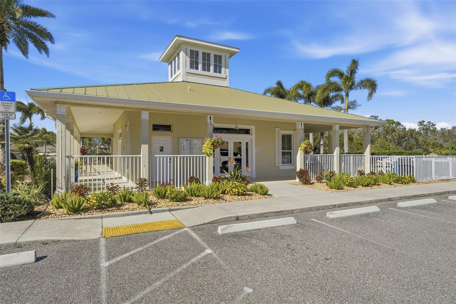 Image 37 of 51 For 9419 Carnaby Drive