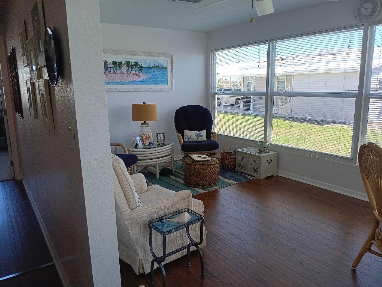 Image 6 of 26 For 736 Carefree