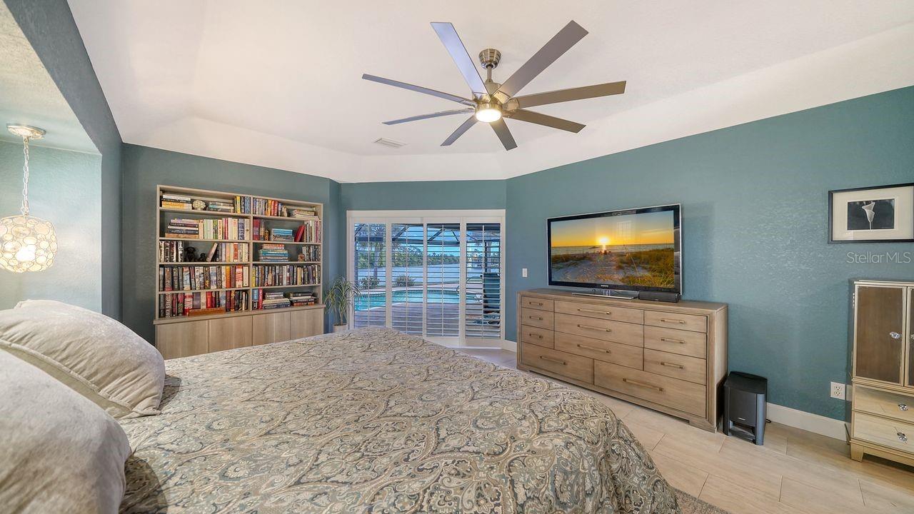 Image 17 of 46 For 4216 Bur Street