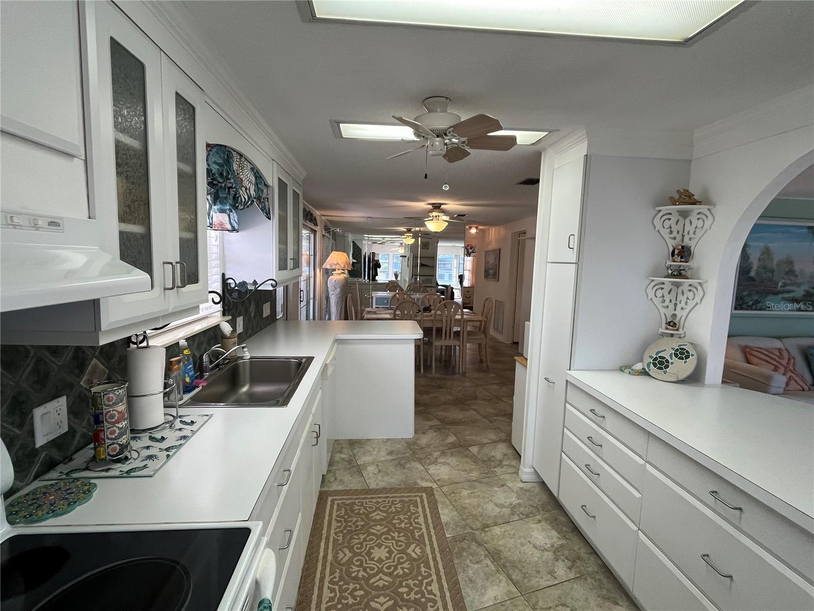 Image 16 of 46 For 511 Cervina Drive N