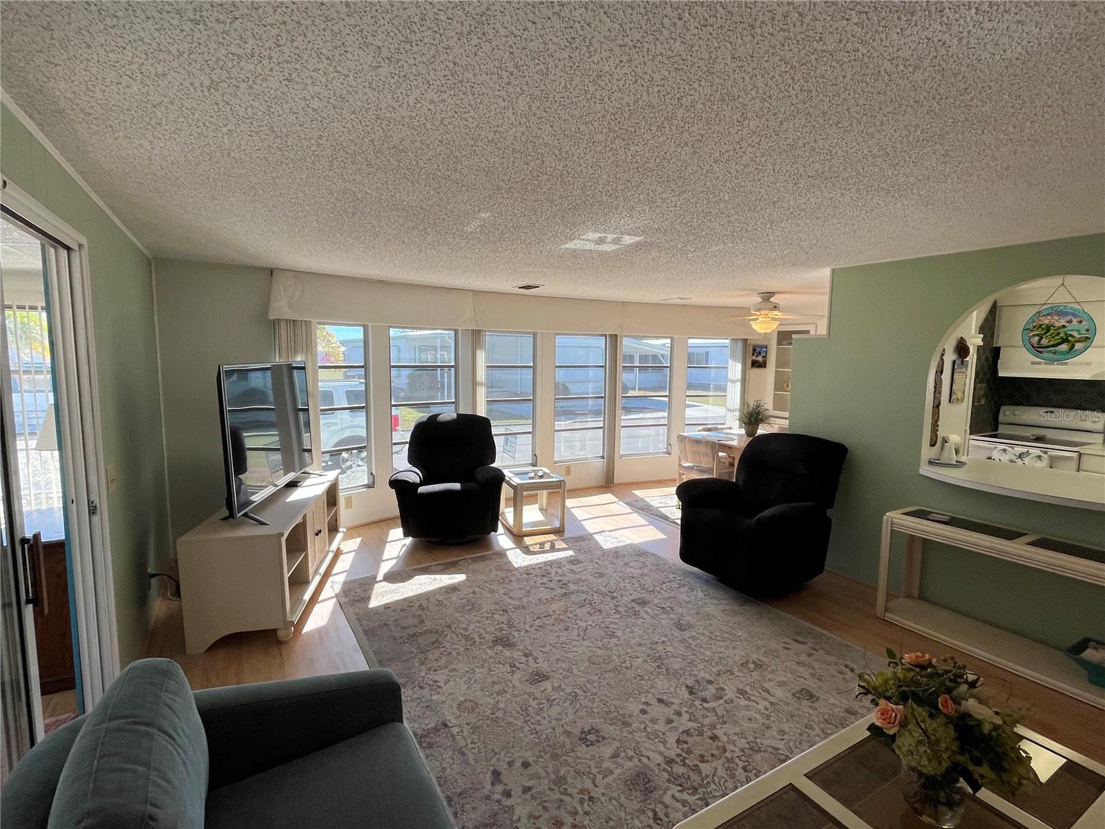 Image 26 of 46 For 511 Cervina Drive N