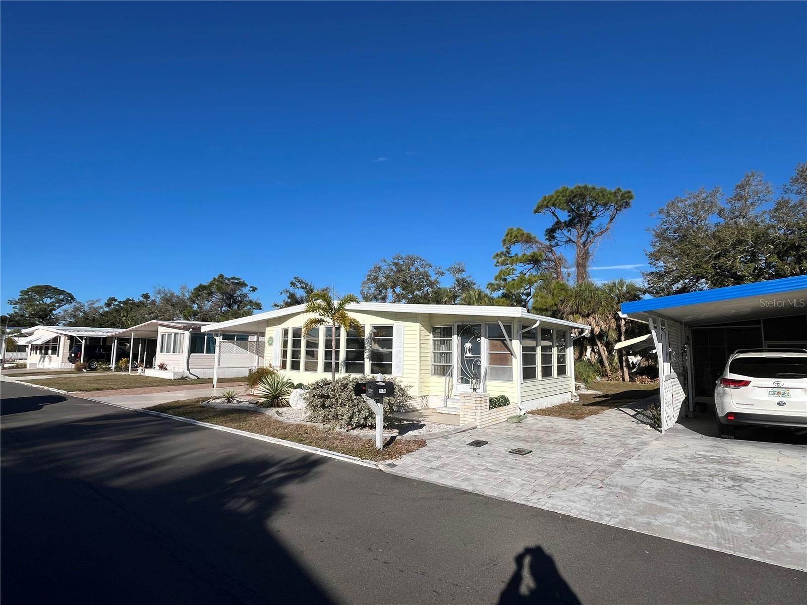 Image 3 of 46 For 511 Cervina Drive N