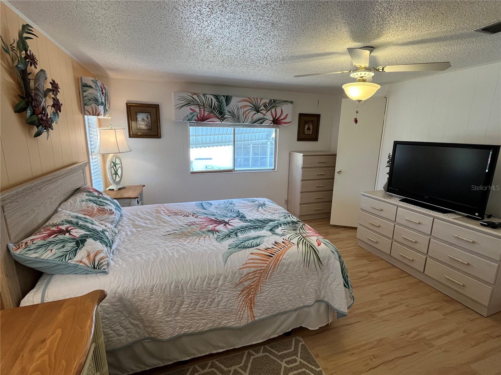 Image 39 of 46 For 511 Cervina Drive N