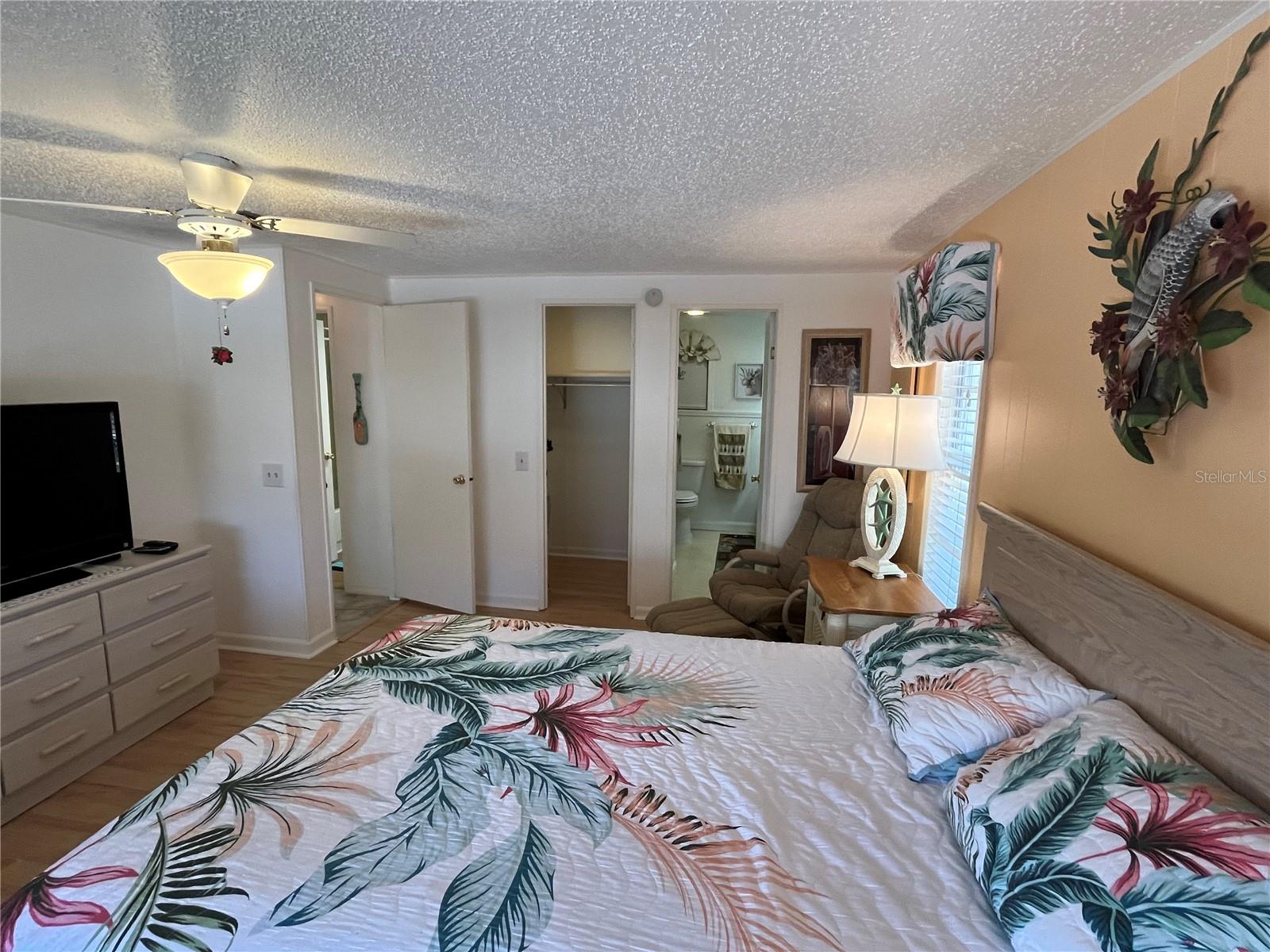 Image 41 of 46 For 511 Cervina Drive N