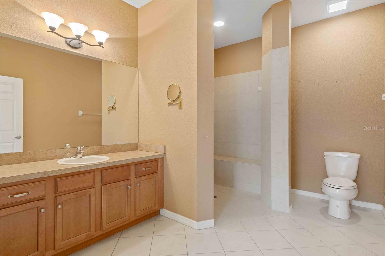 Image 18 of 44 For 24067 Park Place Drive S 71