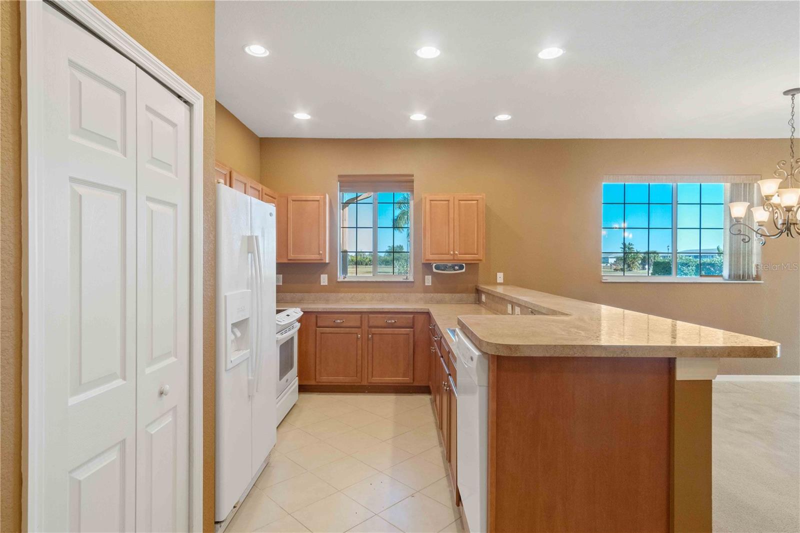 Image 7 of 44 For 24067 Park Place Drive S 71