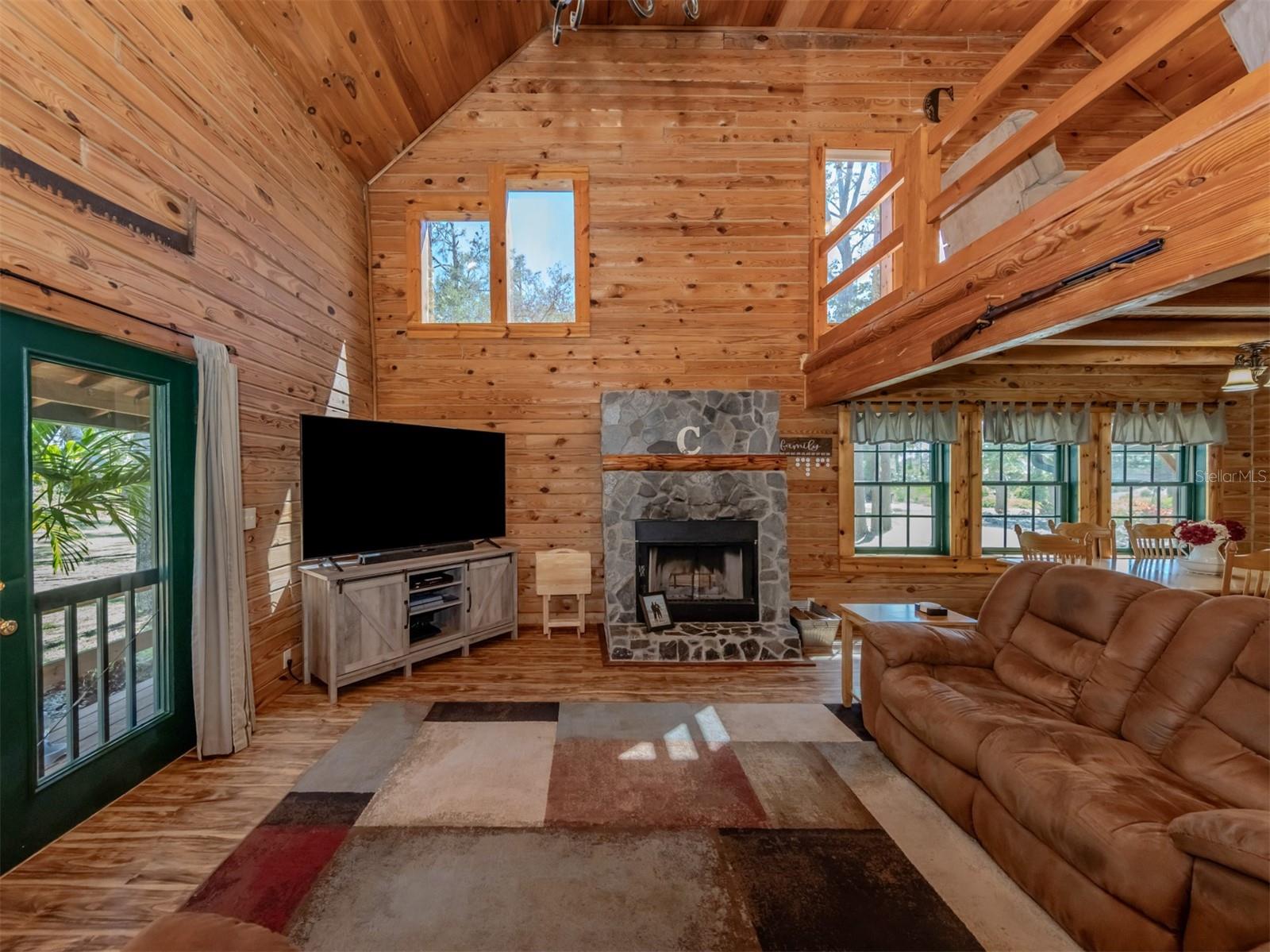 Image 8 of 89 For 2450 Flagami Lane