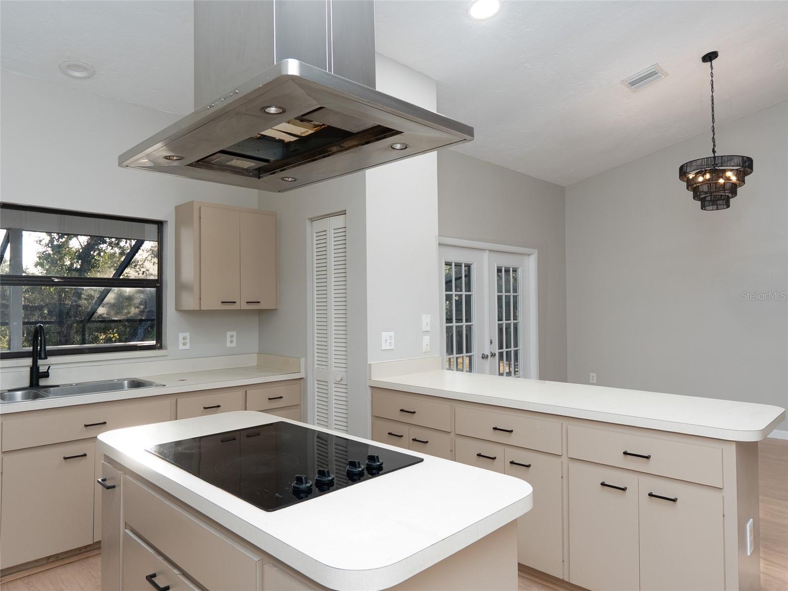 Image 17 of 66 For 593 Moon Drive