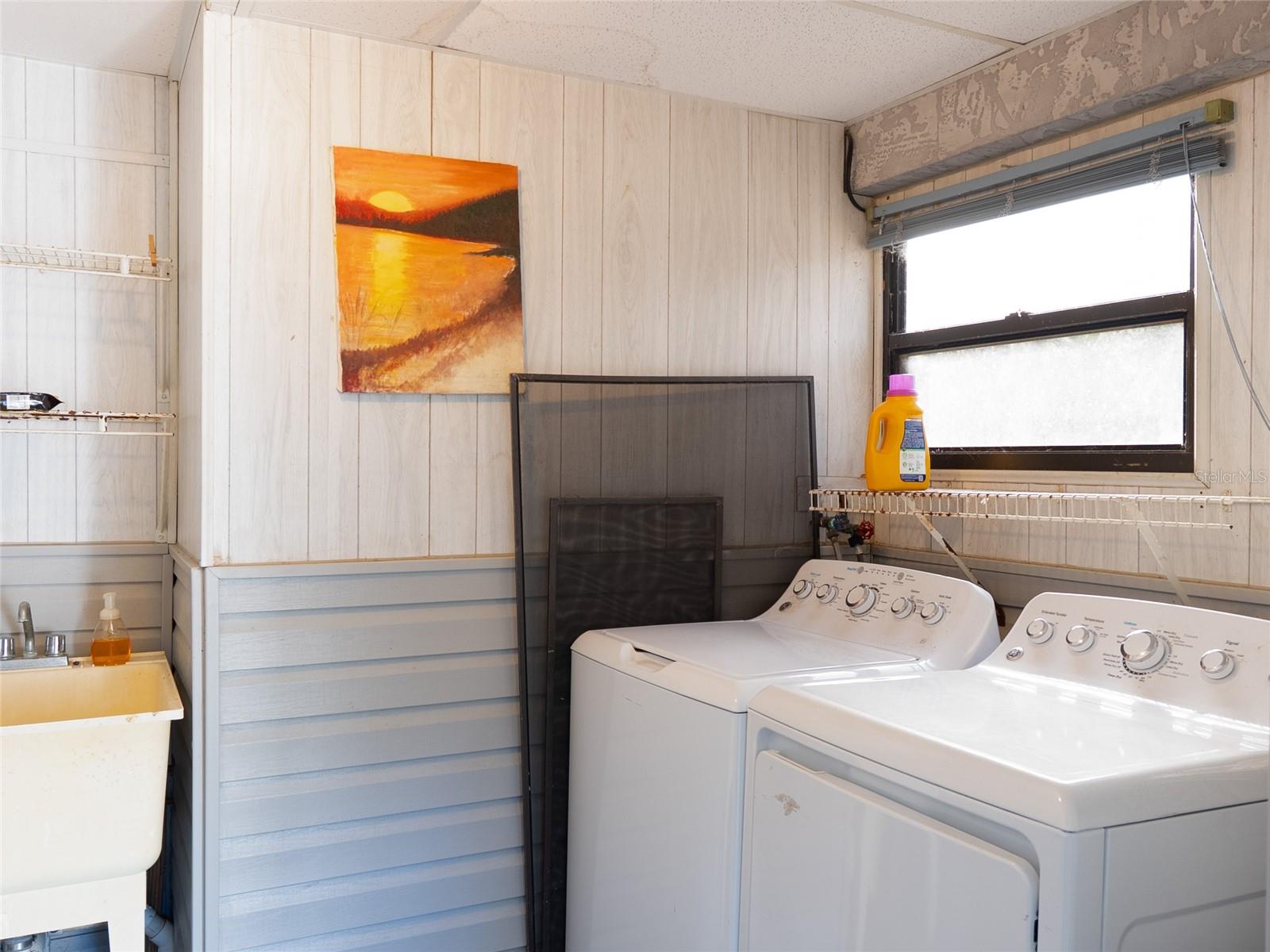 Image 39 of 66 For 593 Moon Drive