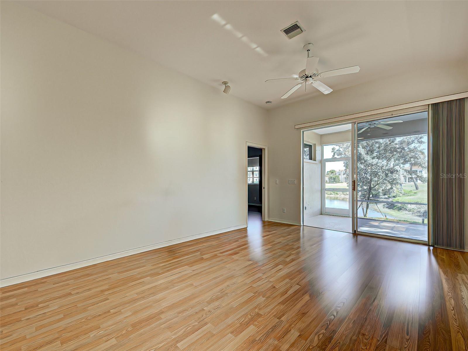 Image 14 of 93 For 1275 Berkshire Circle