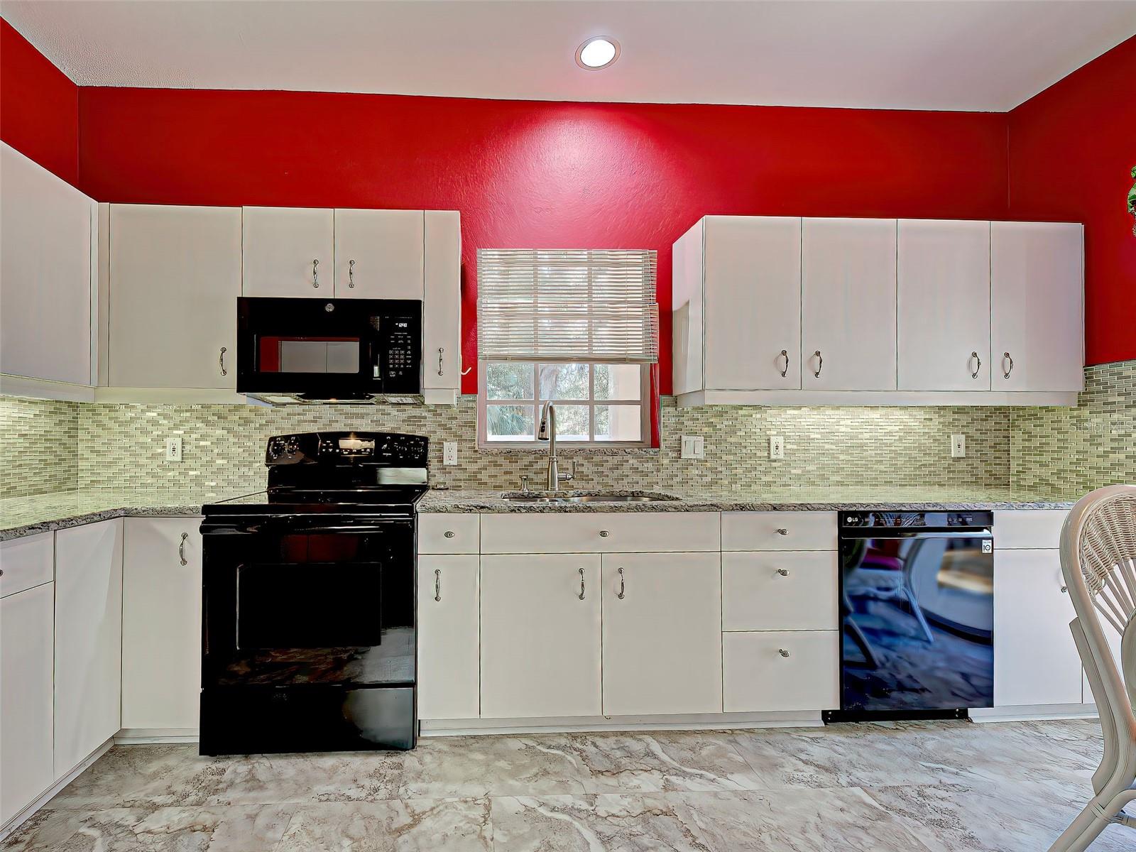 Image 22 of 93 For 1275 Berkshire Circle