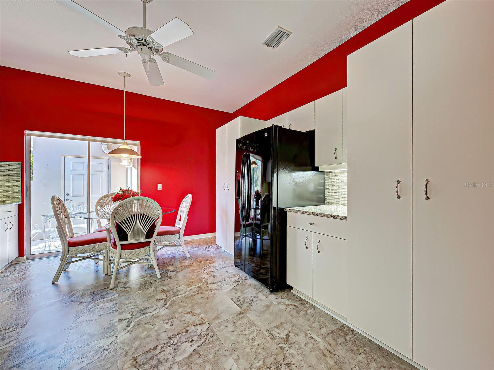 Image 25 of 93 For 1275 Berkshire Circle