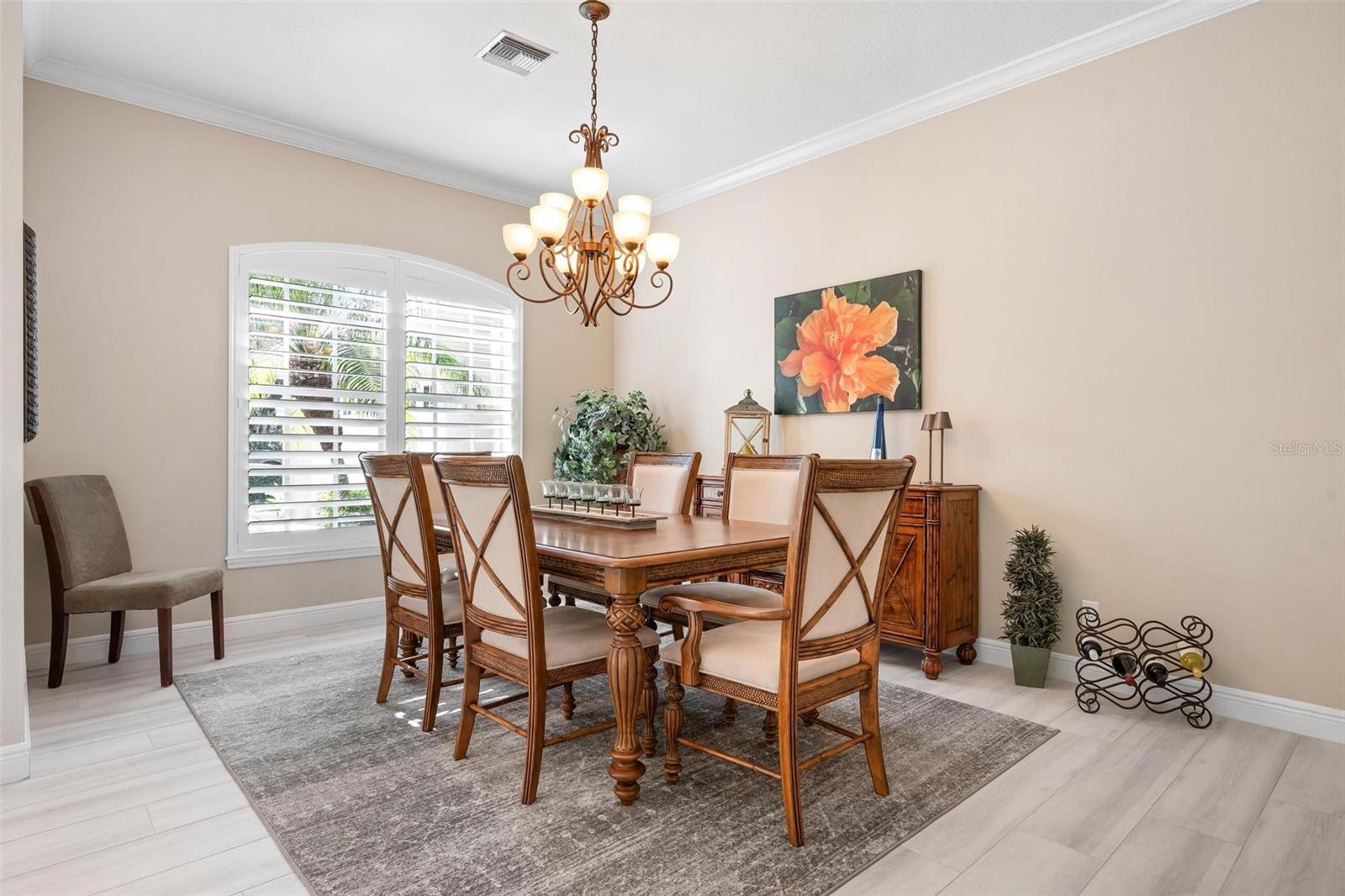 Image 13 of 95 For 433 Tremingham Way