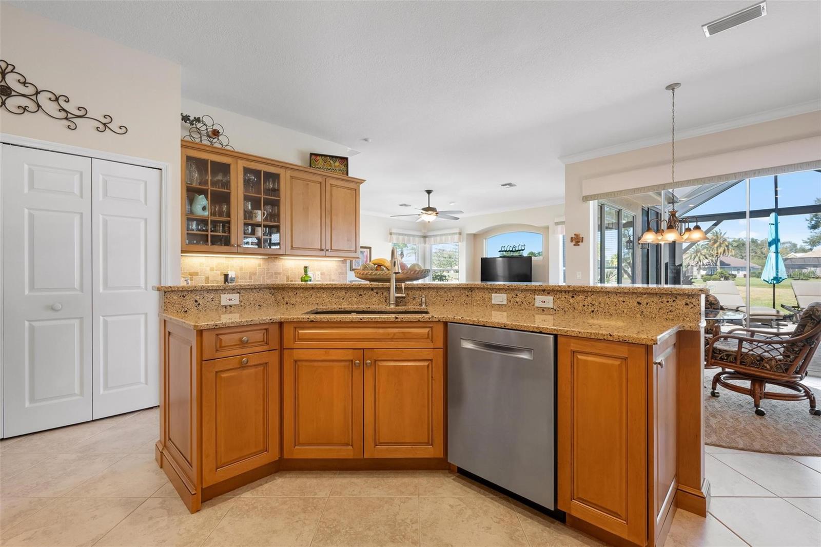 Image 21 of 95 For 433 Tremingham Way