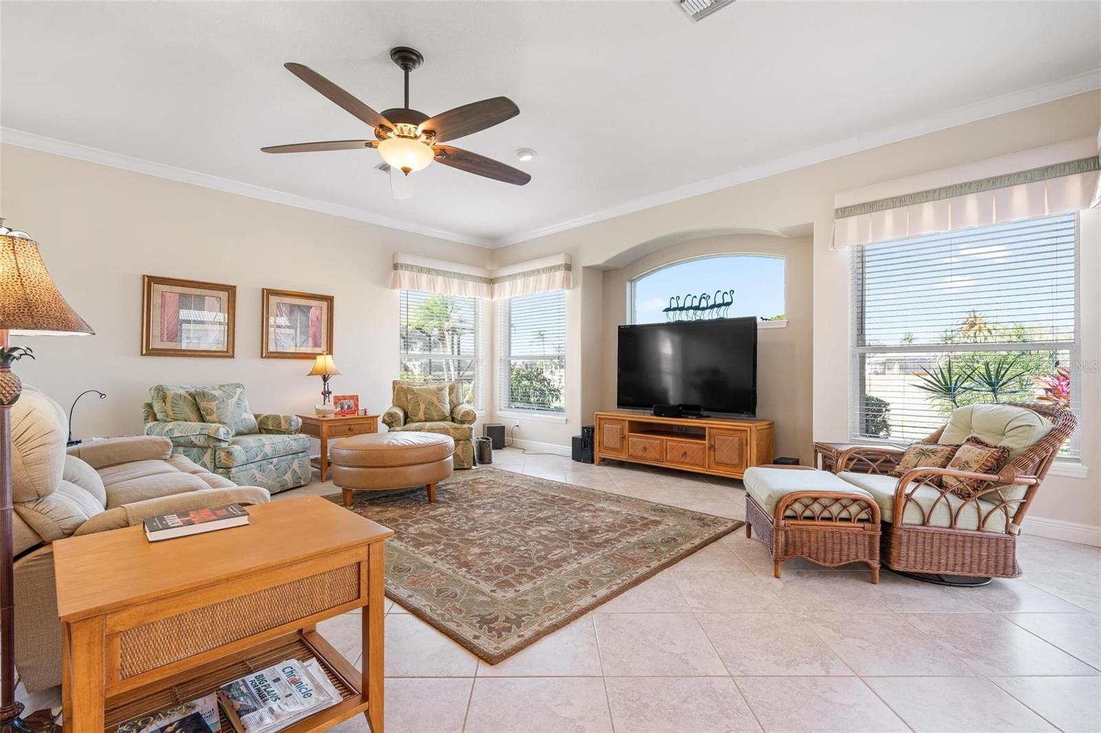 Image 26 of 95 For 433 Tremingham Way