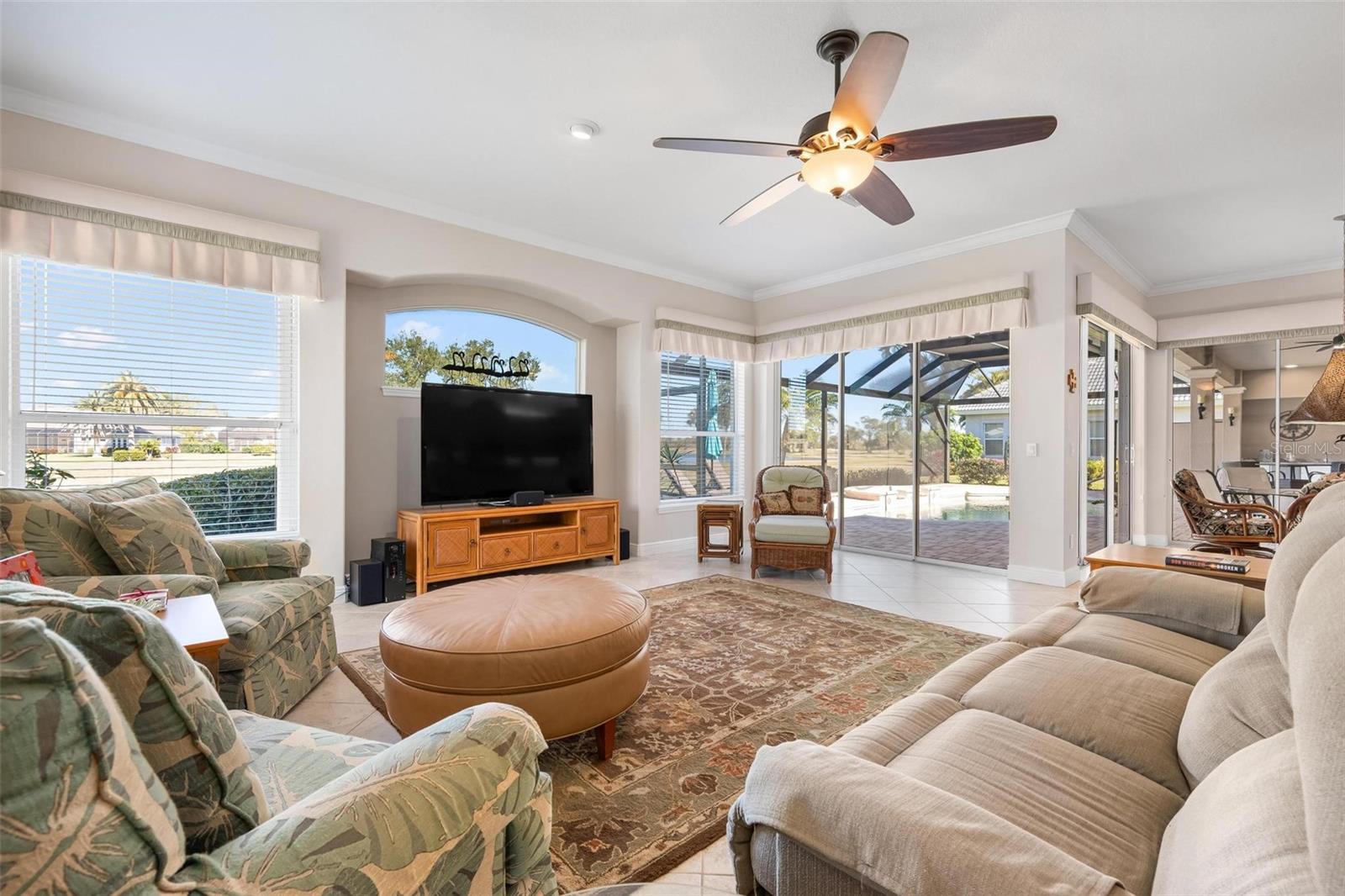 Image 28 of 95 For 433 Tremingham Way