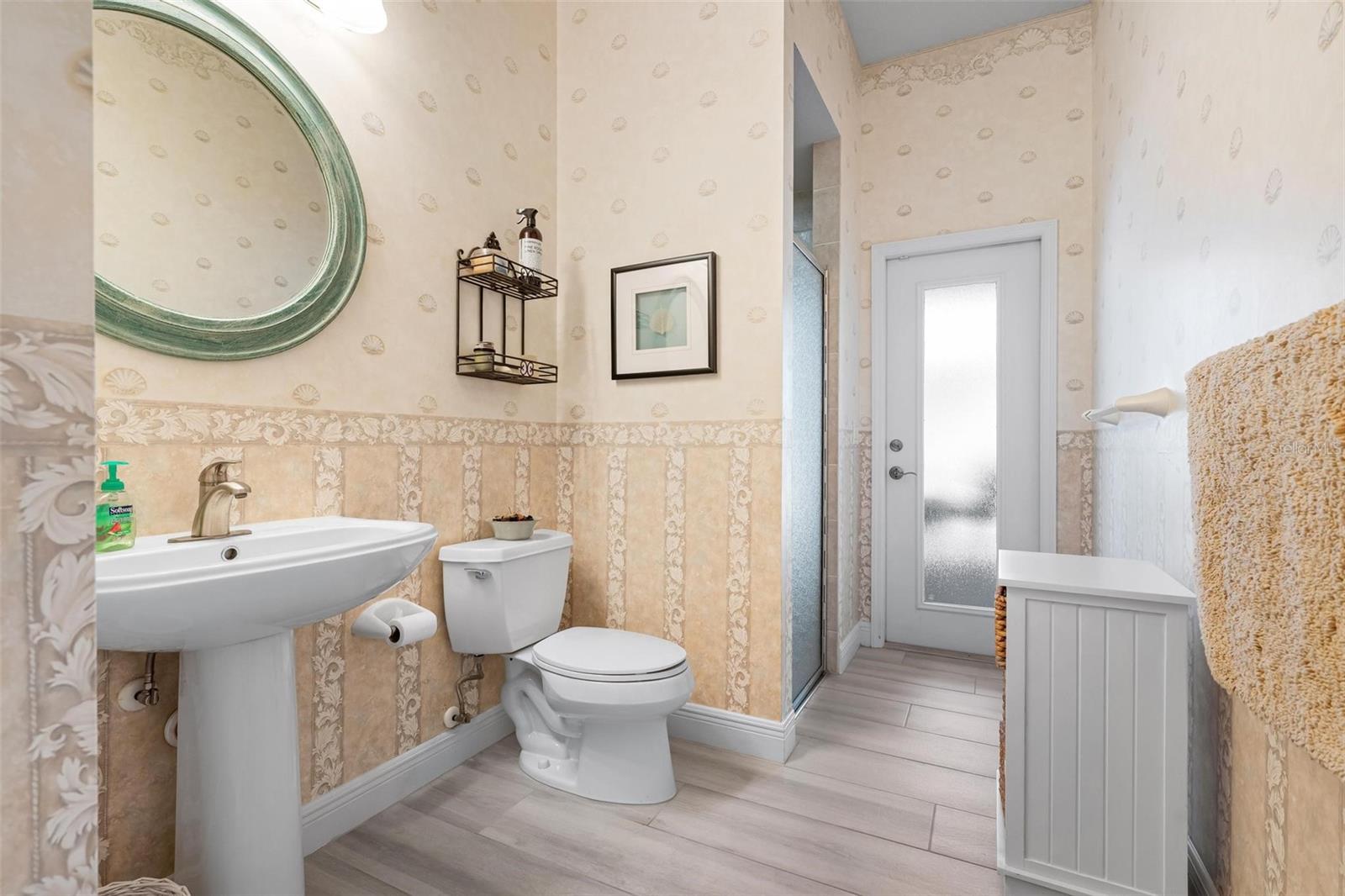 Image 44 of 95 For 433 Tremingham Way