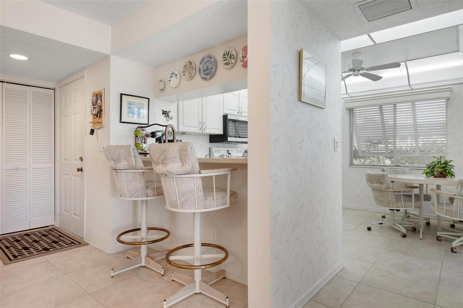 Image 12 of 81 For 270 Cerromar Way S 57