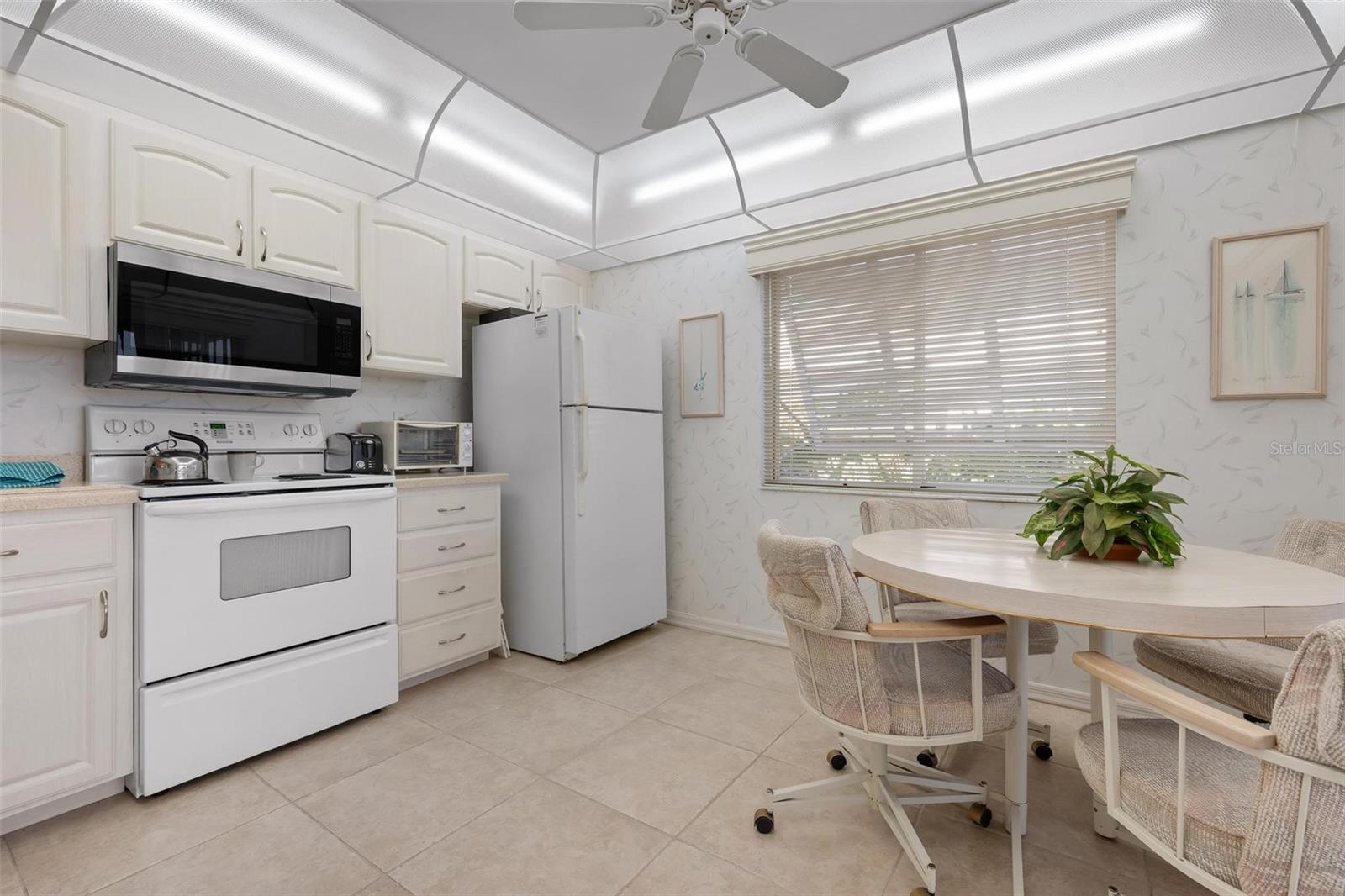 Image 13 of 81 For 270 Cerromar Way S 57