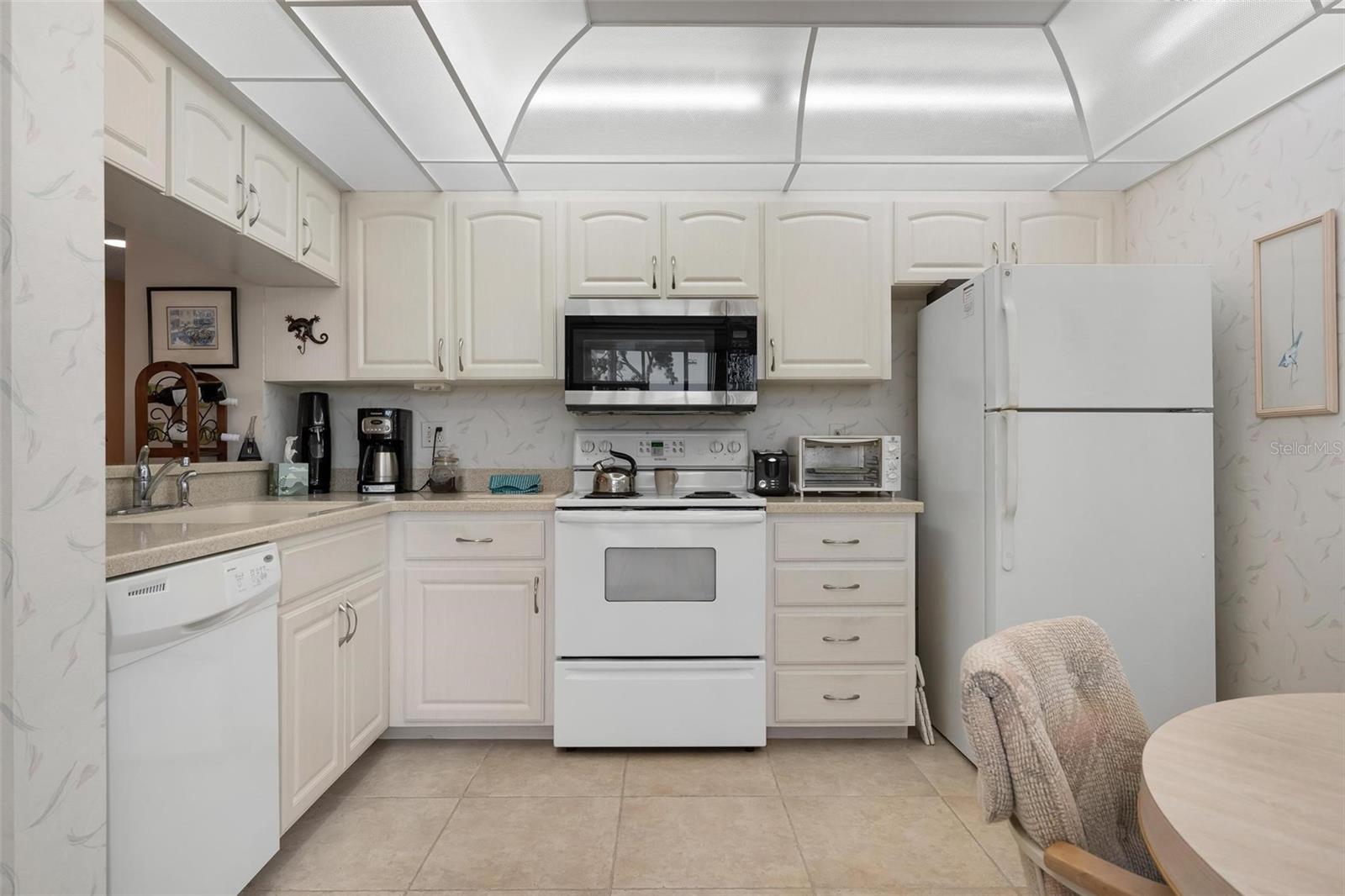 Image 14 of 81 For 270 Cerromar Way S 57