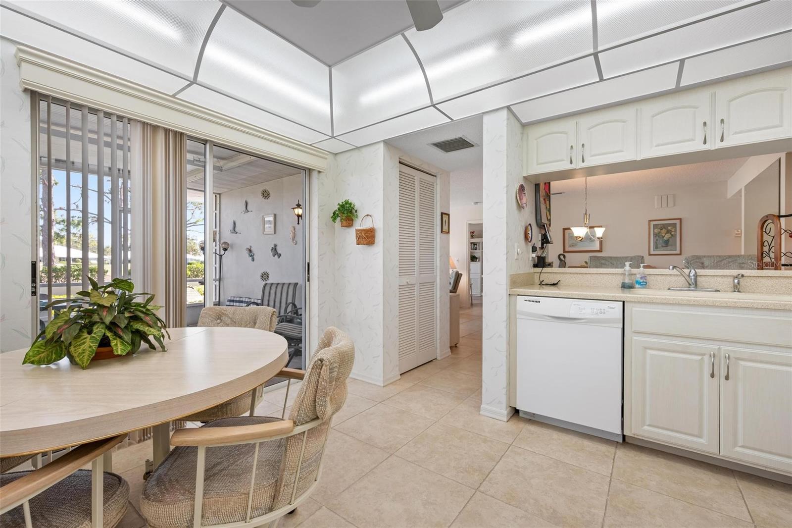 Image 16 of 81 For 270 Cerromar Way S 57