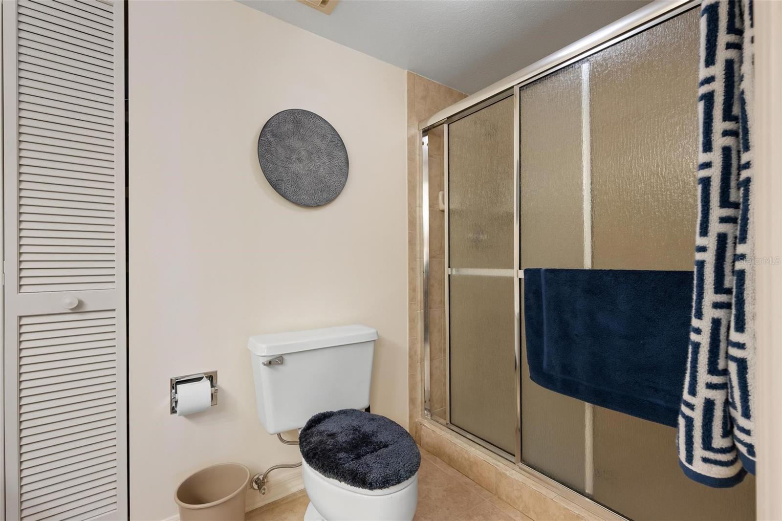 Image 22 of 81 For 270 Cerromar Way S 57