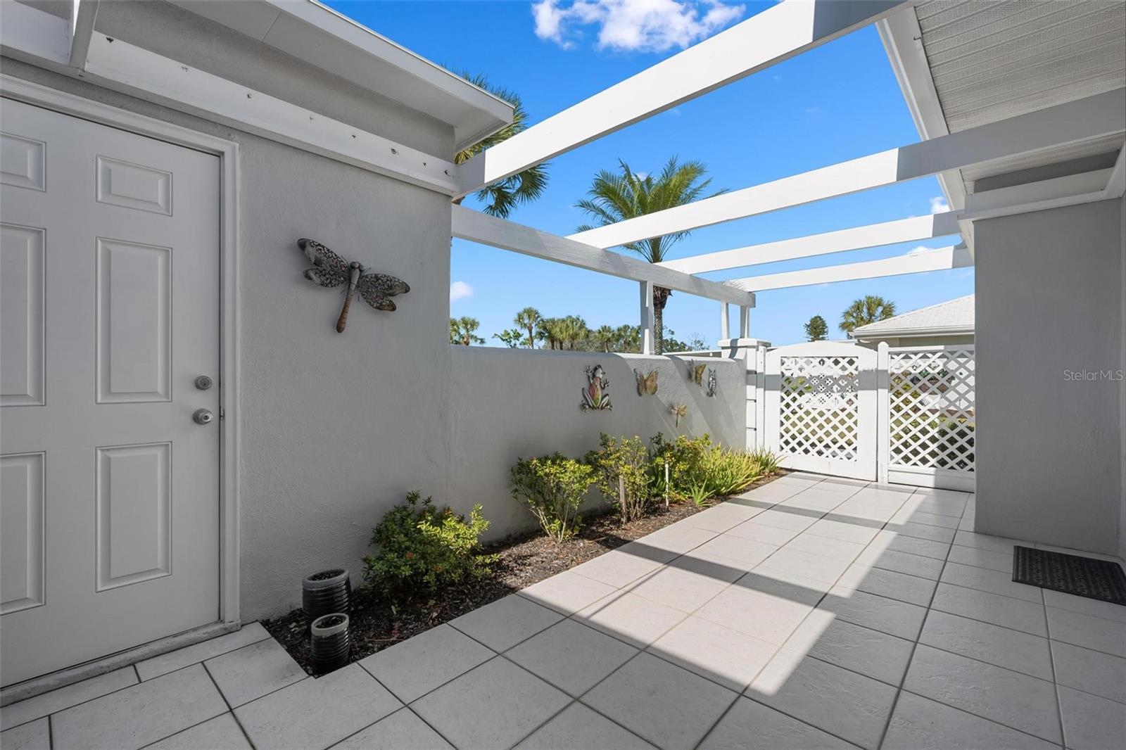 Image 31 of 81 For 270 Cerromar Way S 57