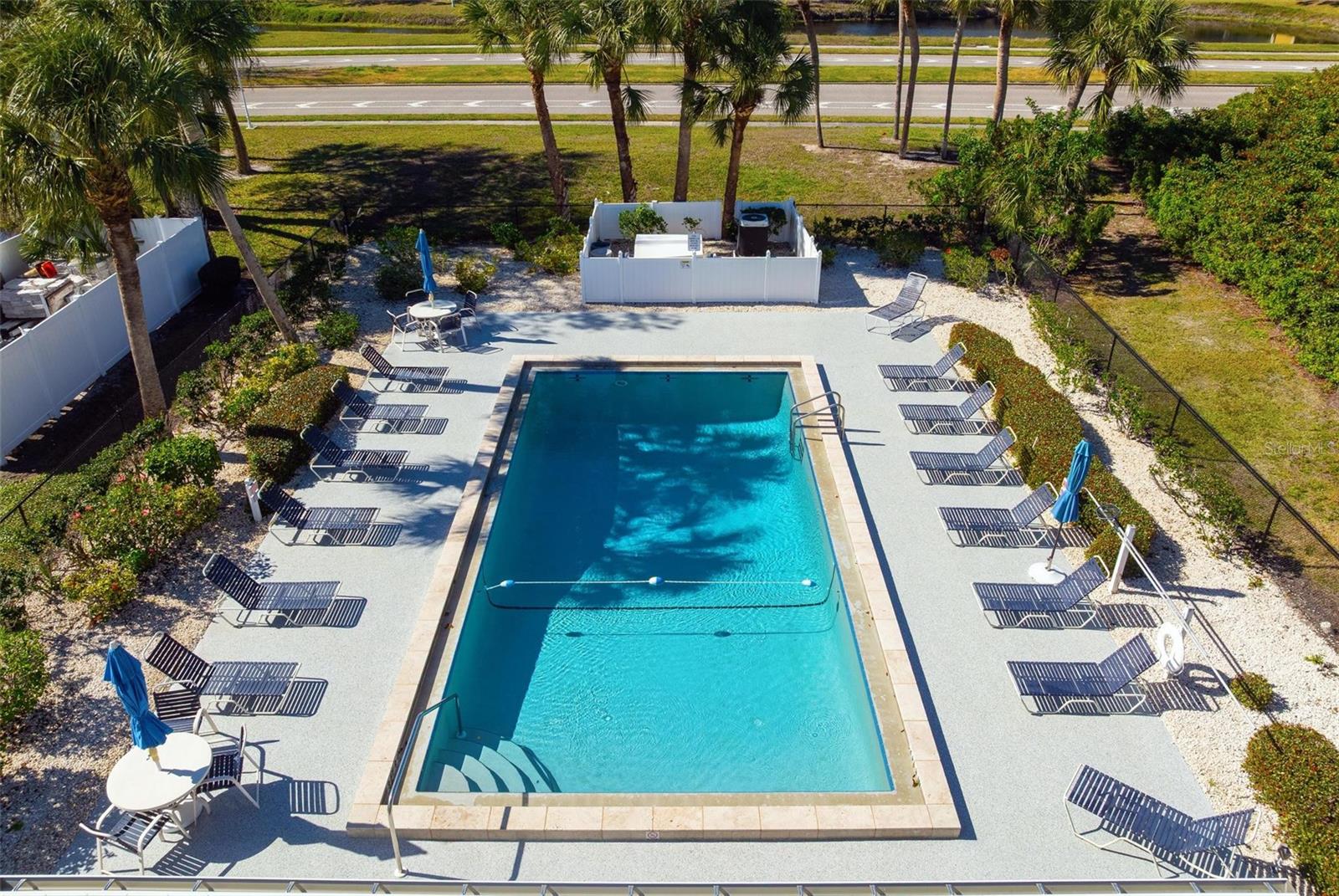 Image 39 of 81 For 270 Cerromar Way S 57