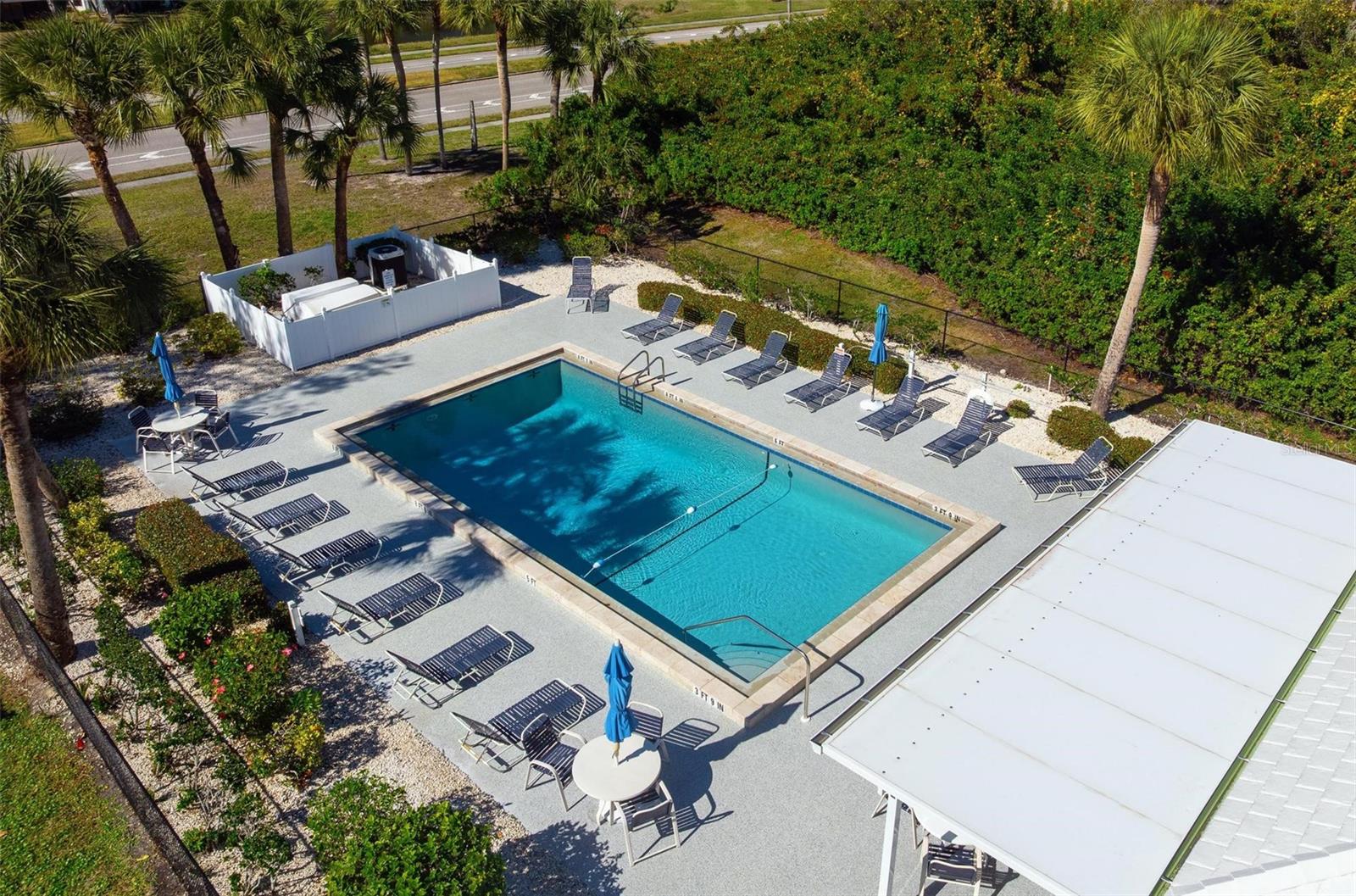 Image 40 of 81 For 270 Cerromar Way S 57