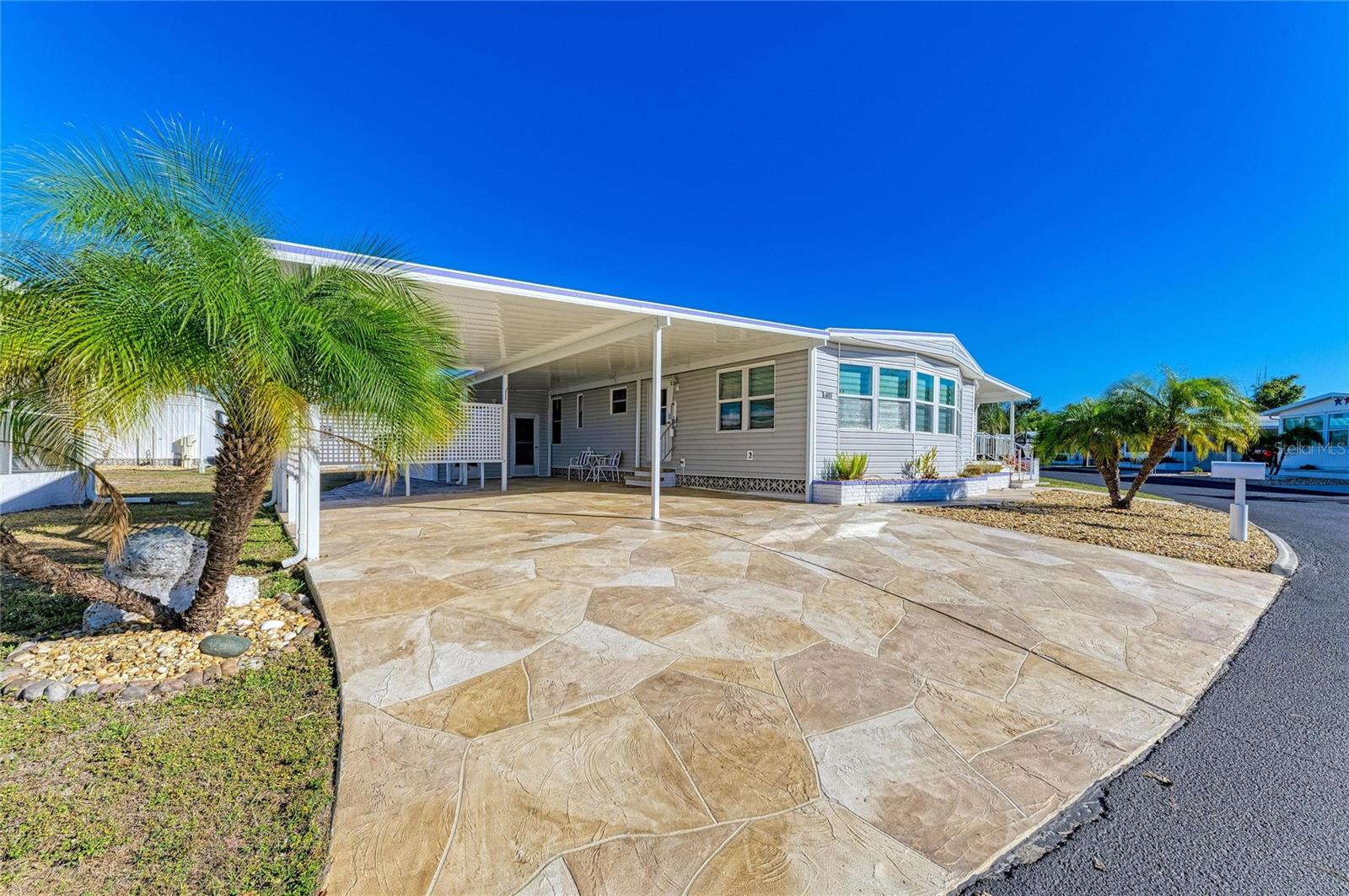 Image 2 of 37 For 52 Blackbeard Lane