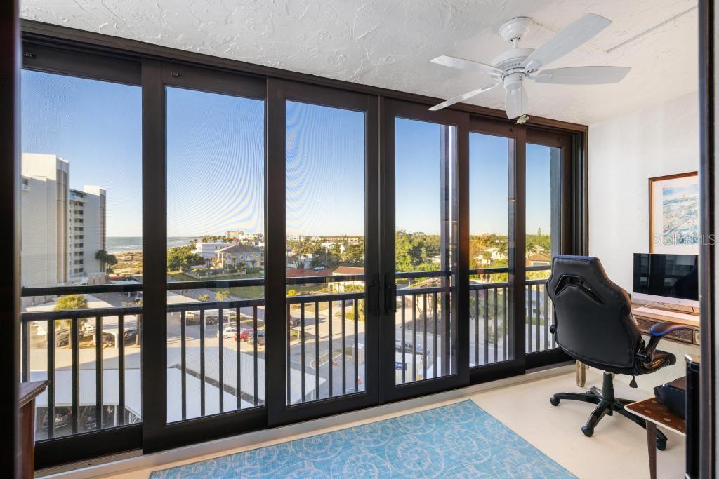 Image 32 of 77 For 627 Alhambra Road 604