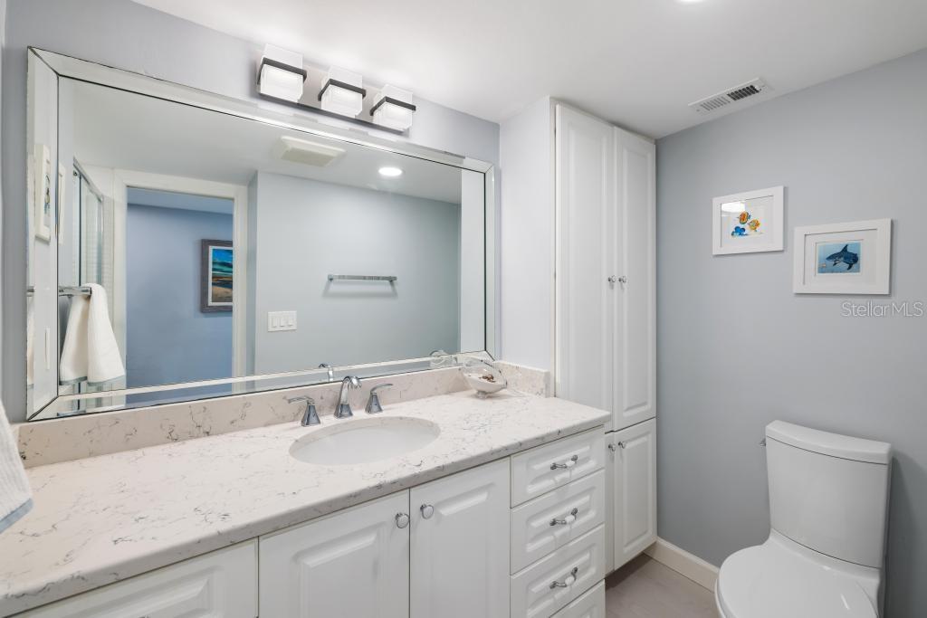 Image 41 of 77 For 627 Alhambra Road 604