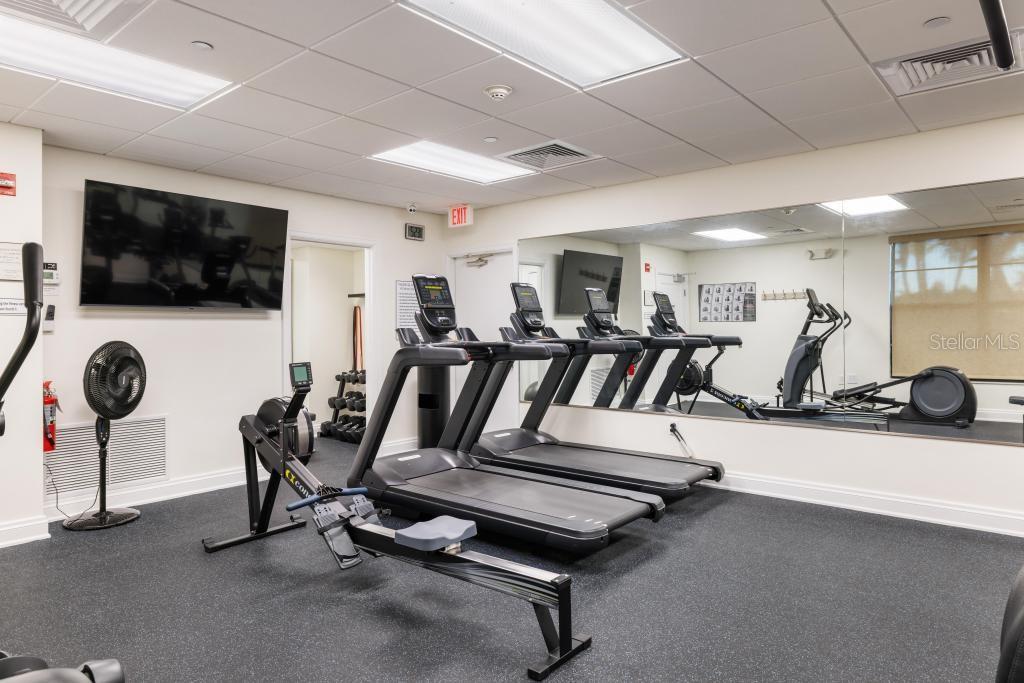 Image 57 of 77 For 627 Alhambra Road 604