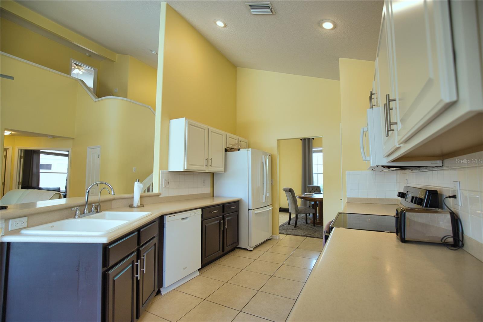 Image 11 of 40 For 175 Braemar Avenue