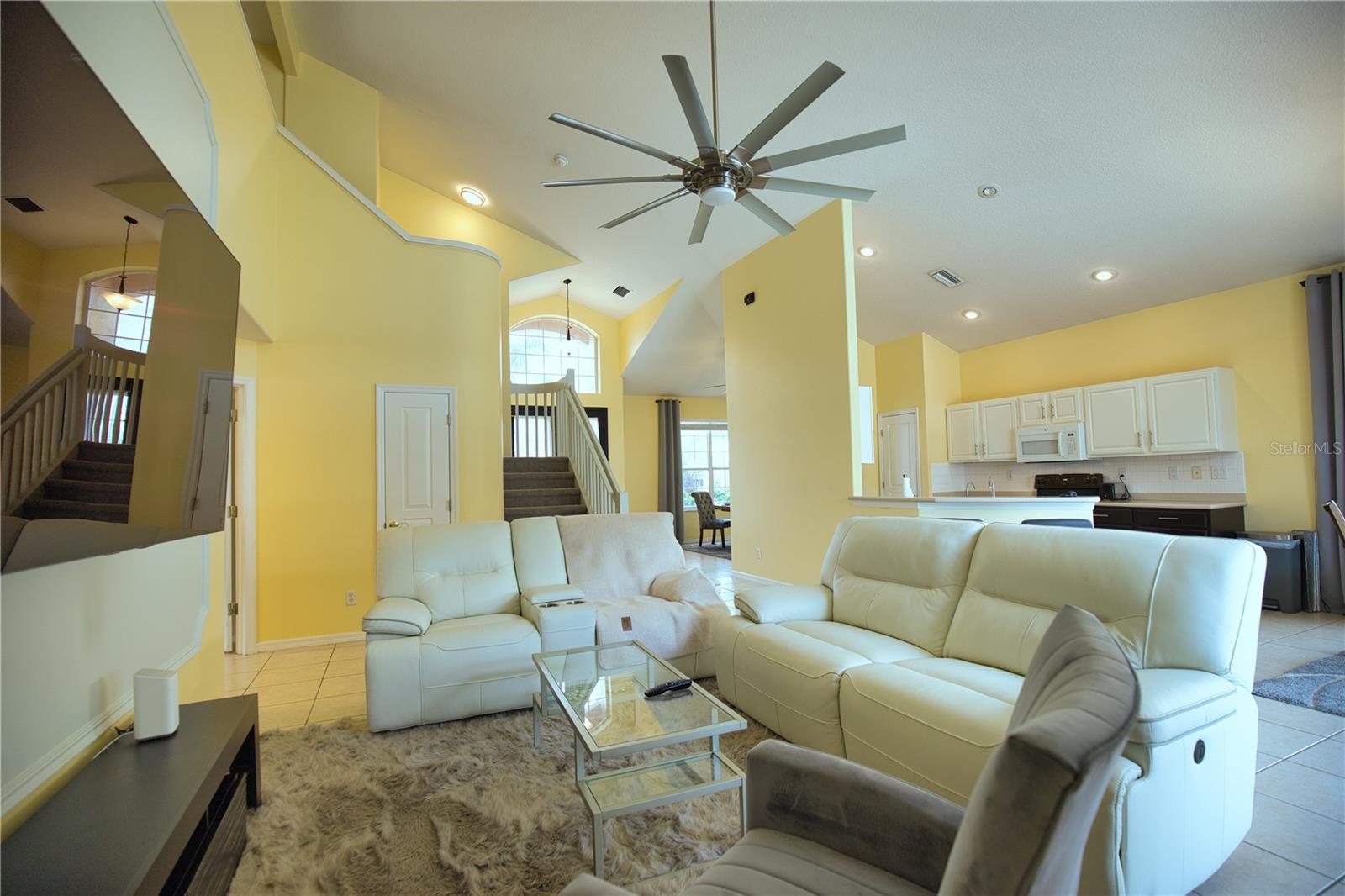 Image 15 of 40 For 175 Braemar Avenue