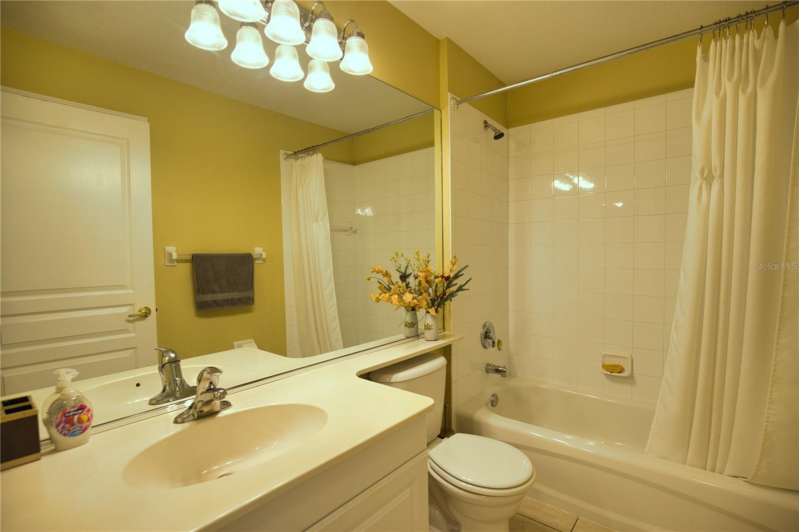 Image 24 of 40 For 175 Braemar Avenue