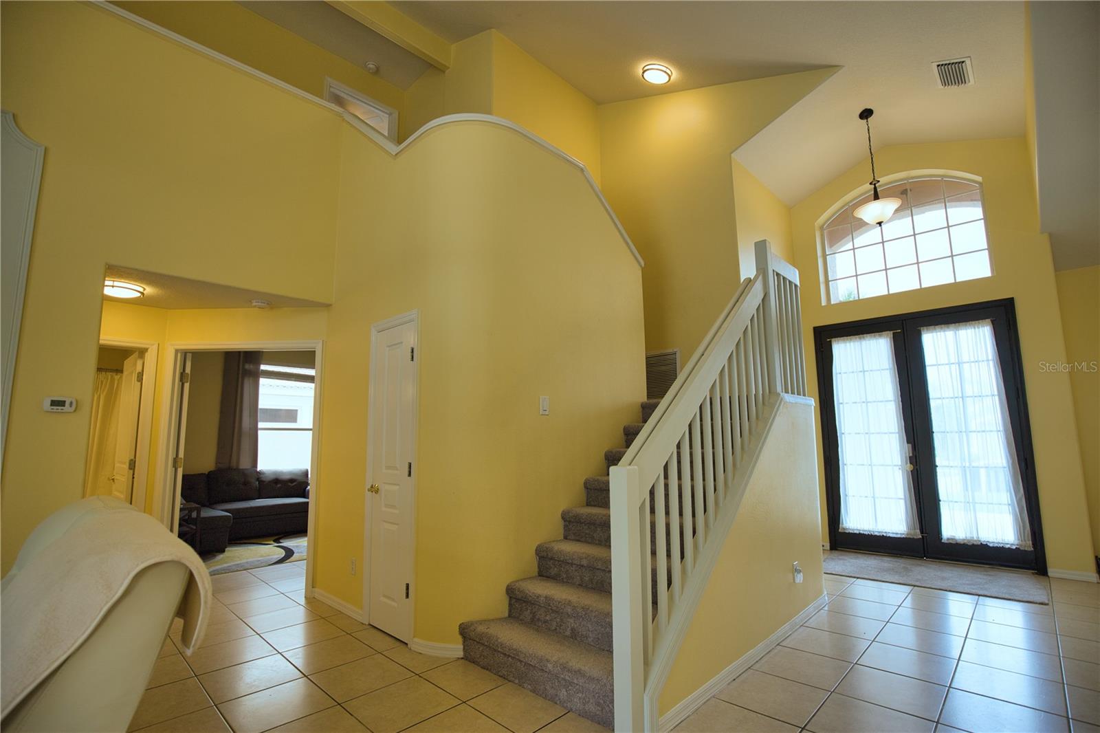 Image 25 of 40 For 175 Braemar Avenue