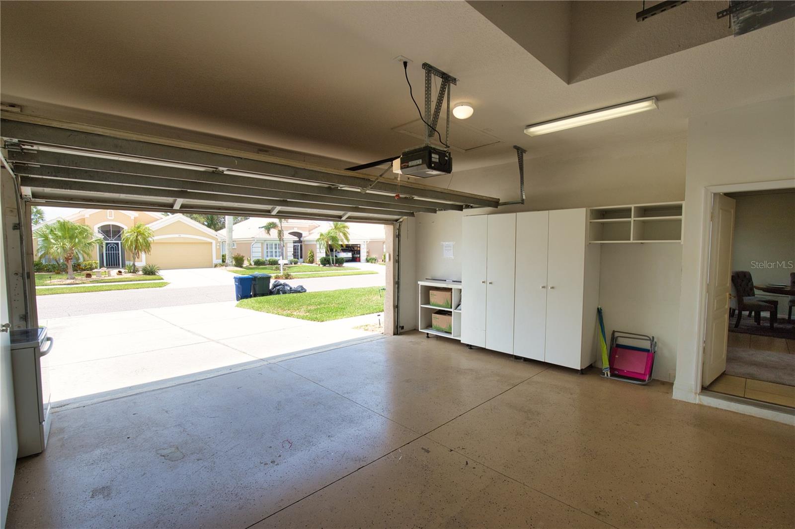 Image 33 of 40 For 175 Braemar Avenue