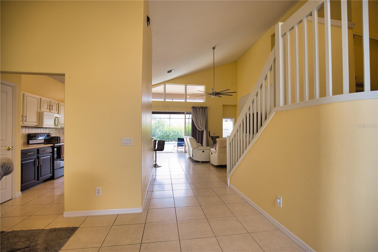 Image 4 of 40 For 175 Braemar Avenue