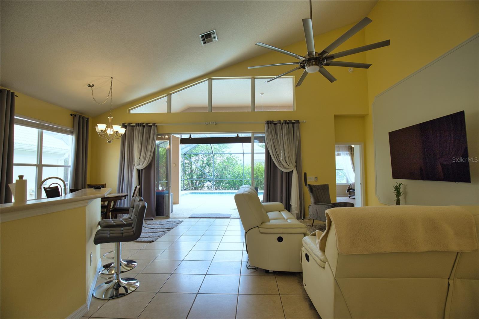 Image 5 of 40 For 175 Braemar Avenue