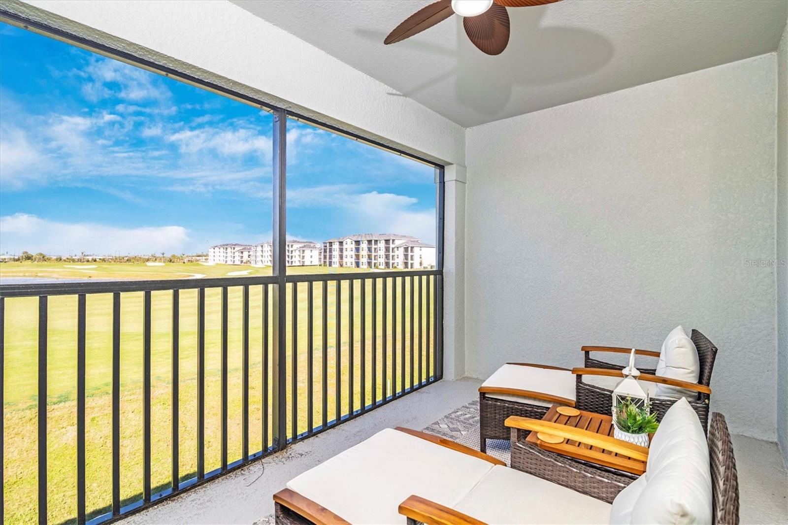 Image 45 of 89 For 17505 Opal Sand Drive 206