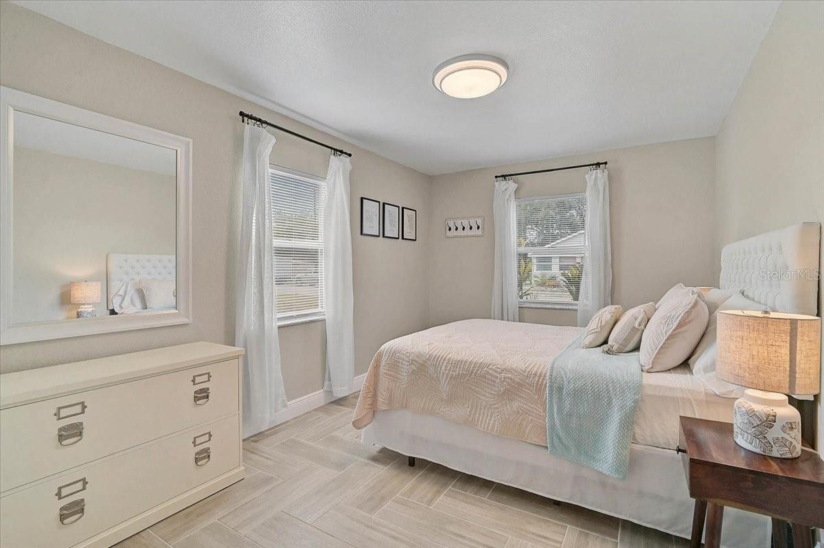 Image 12 of 34 For 2832 Osprey Avenue