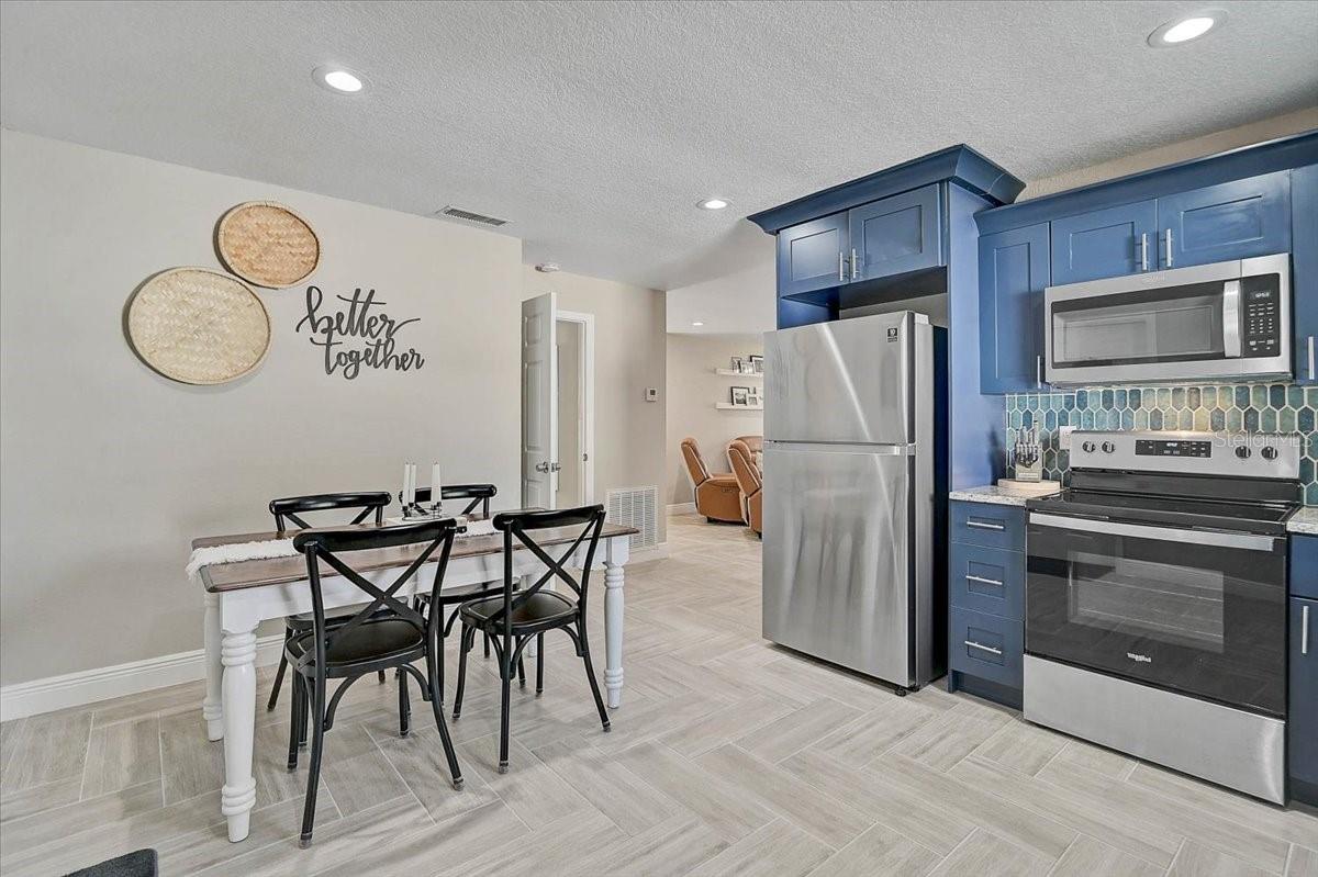 Image 19 of 34 For 2832 Osprey Avenue