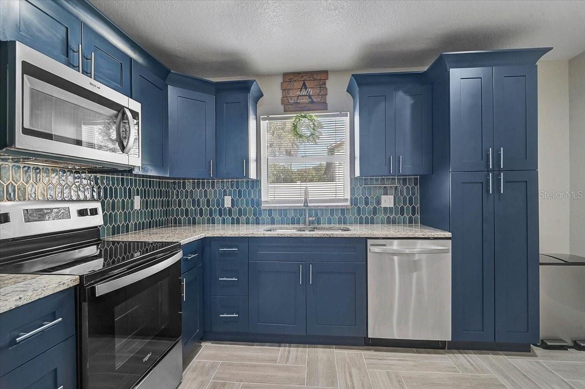 Image 21 of 34 For 2832 Osprey Avenue