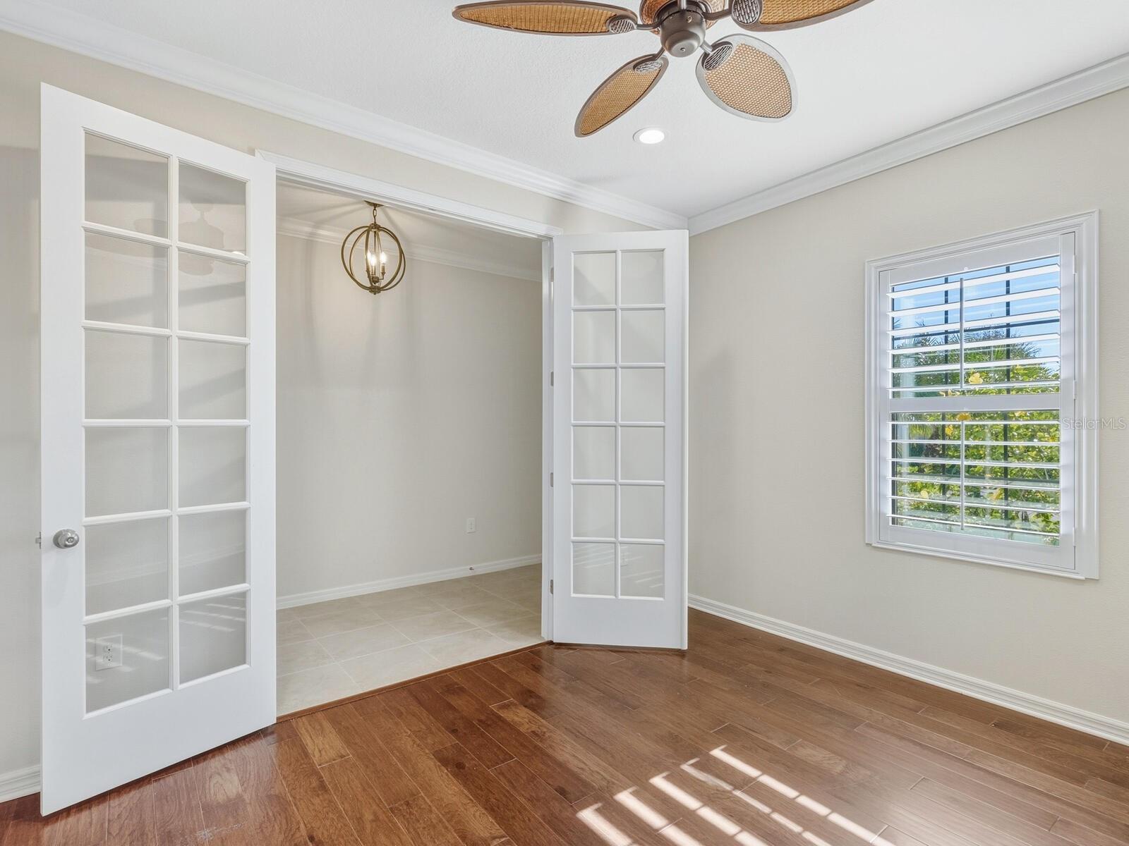 Image 23 of 45 For 213 Malina Court