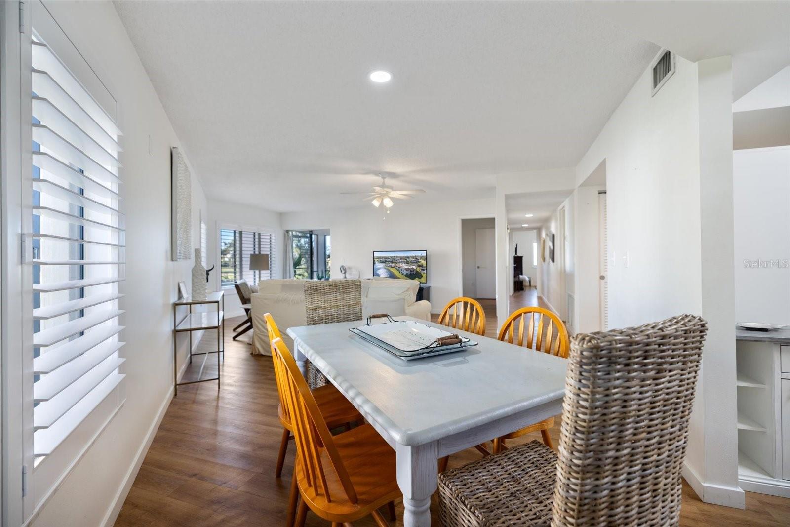 Image 21 of 44 For 822 Capri Isles Boulevard 107