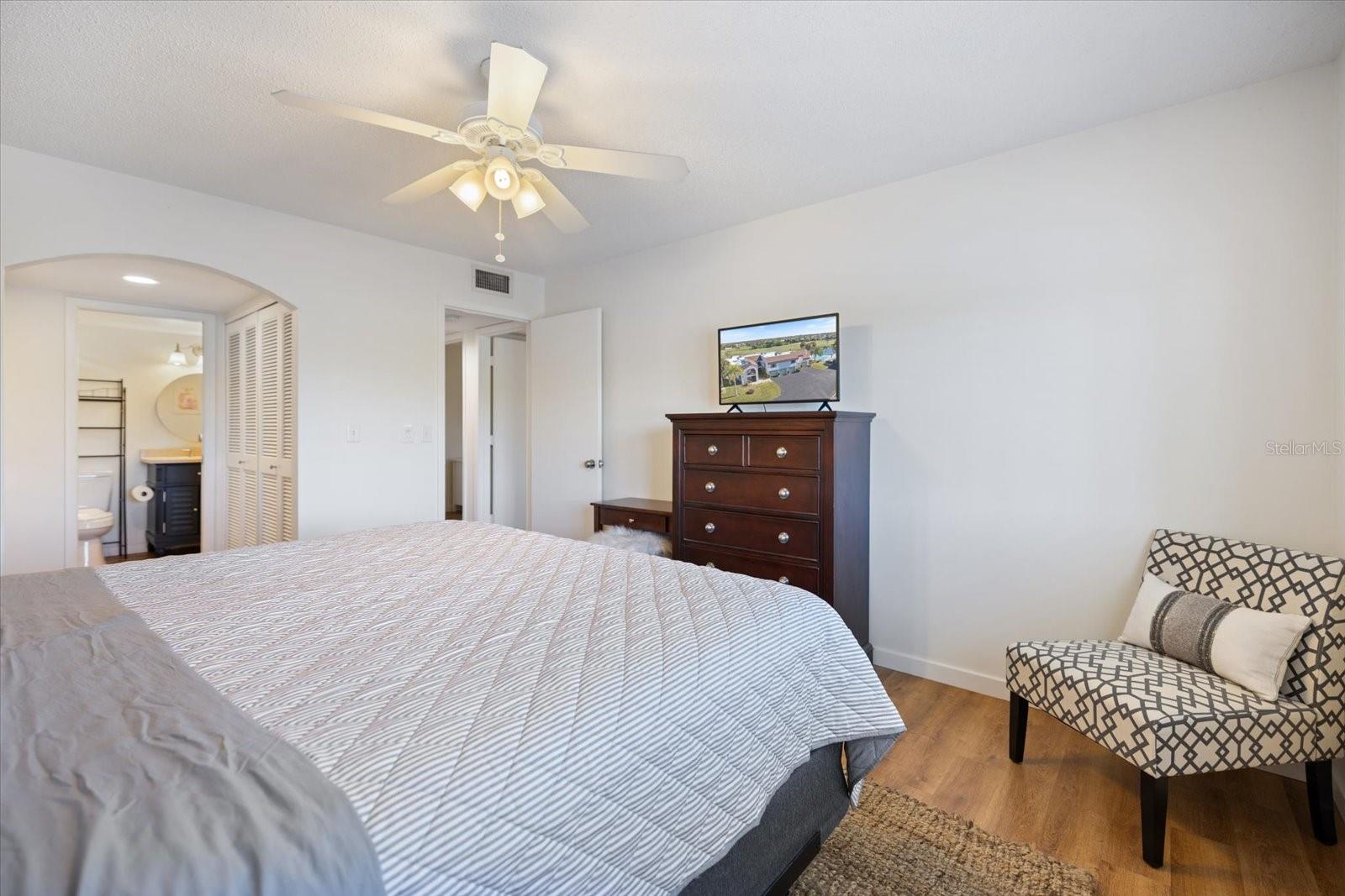 Image 33 of 44 For 822 Capri Isles Boulevard 107