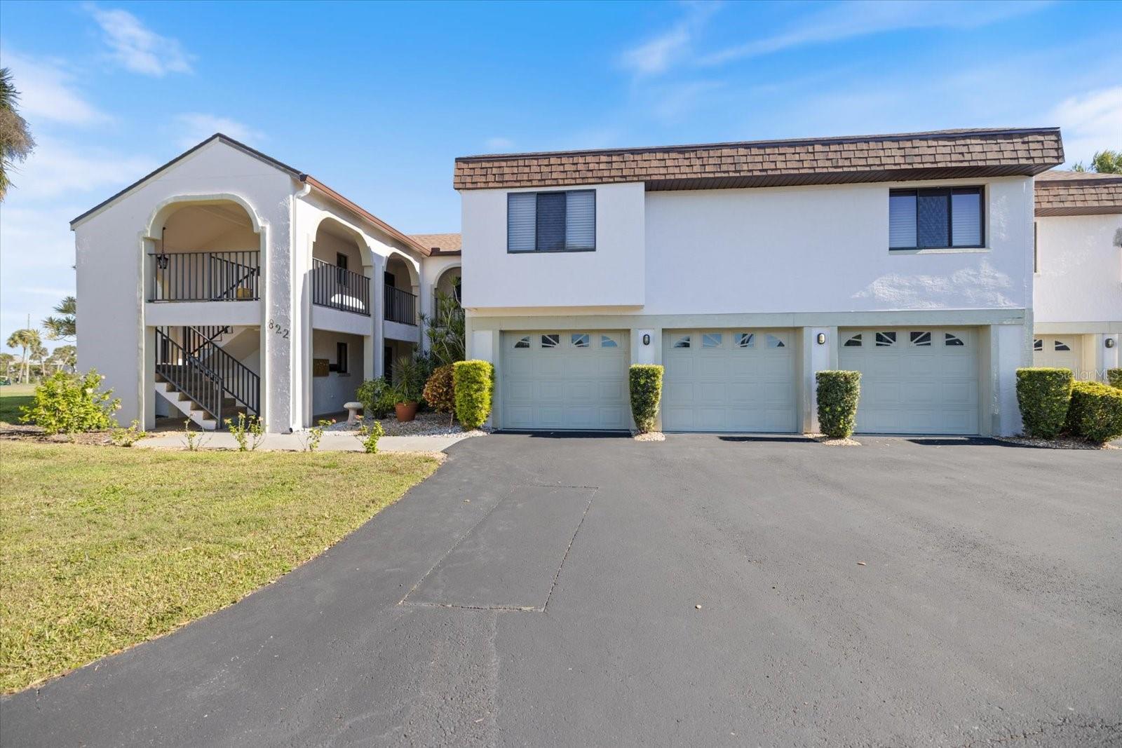 Image 40 of 44 For 822 Capri Isles Boulevard 107