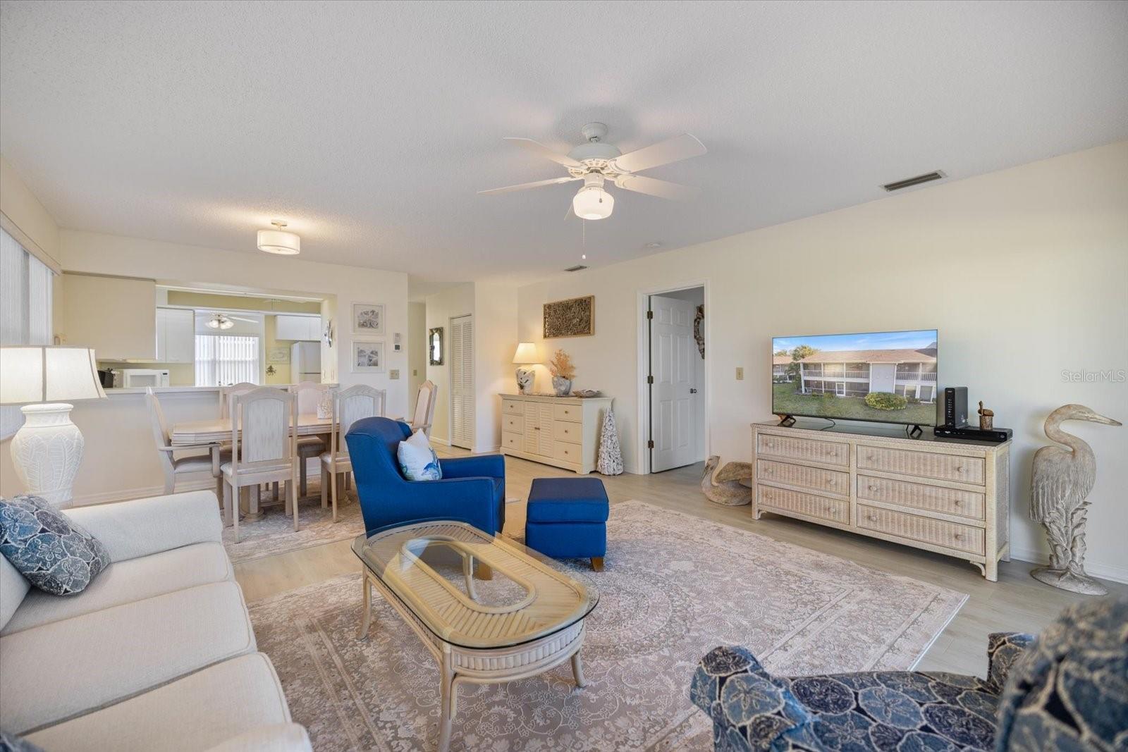 Image 12 of 37 For 880 Bird Bay Drive W 106